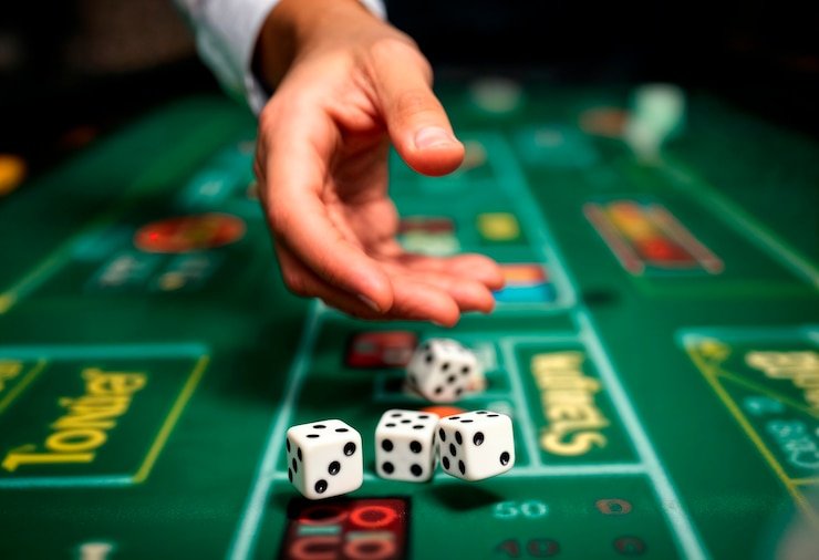 Bet slip with payout preview Bet slip showing stake amount and potential payout calculation